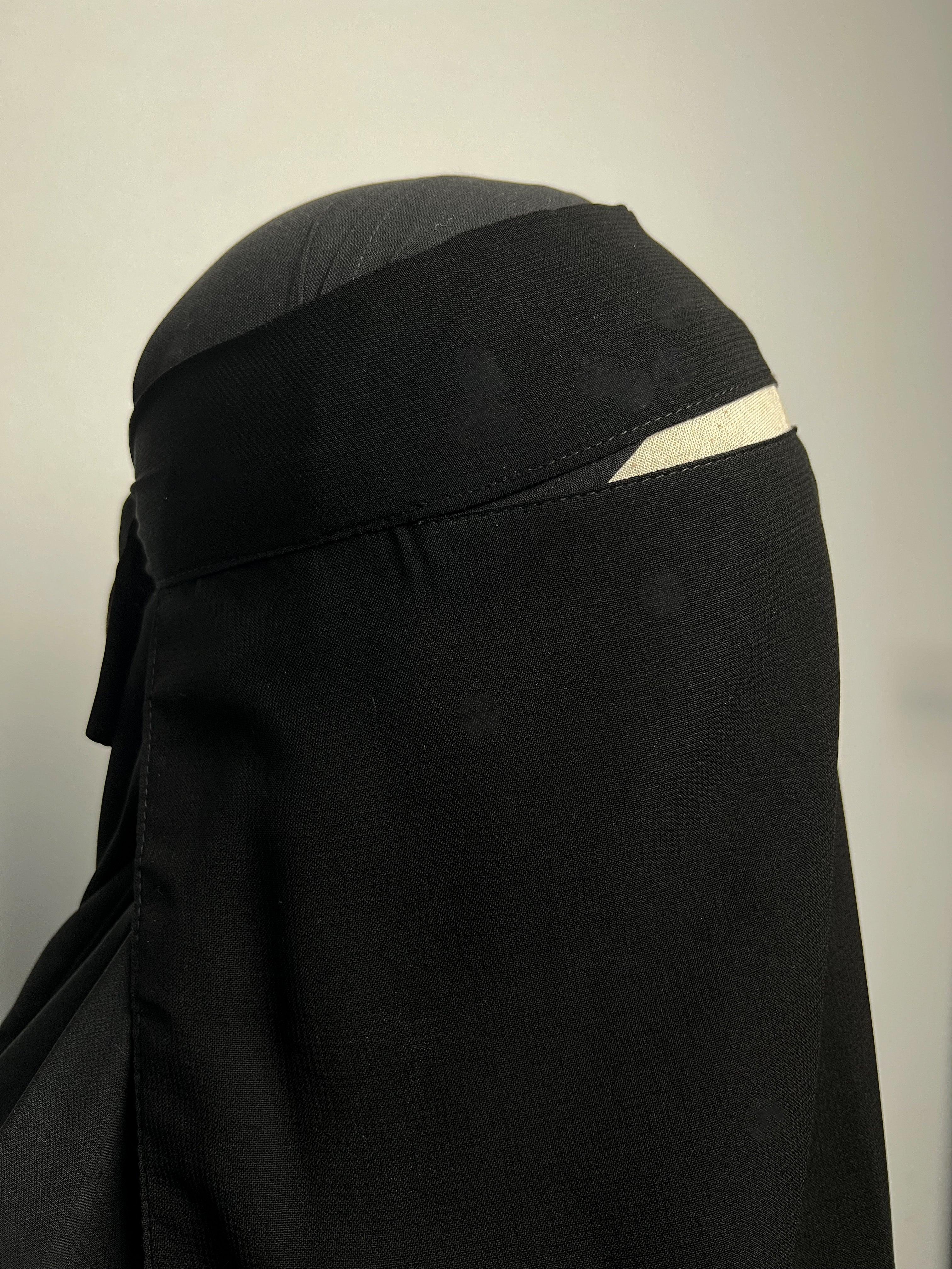 Niqab Seoudi Tesnim