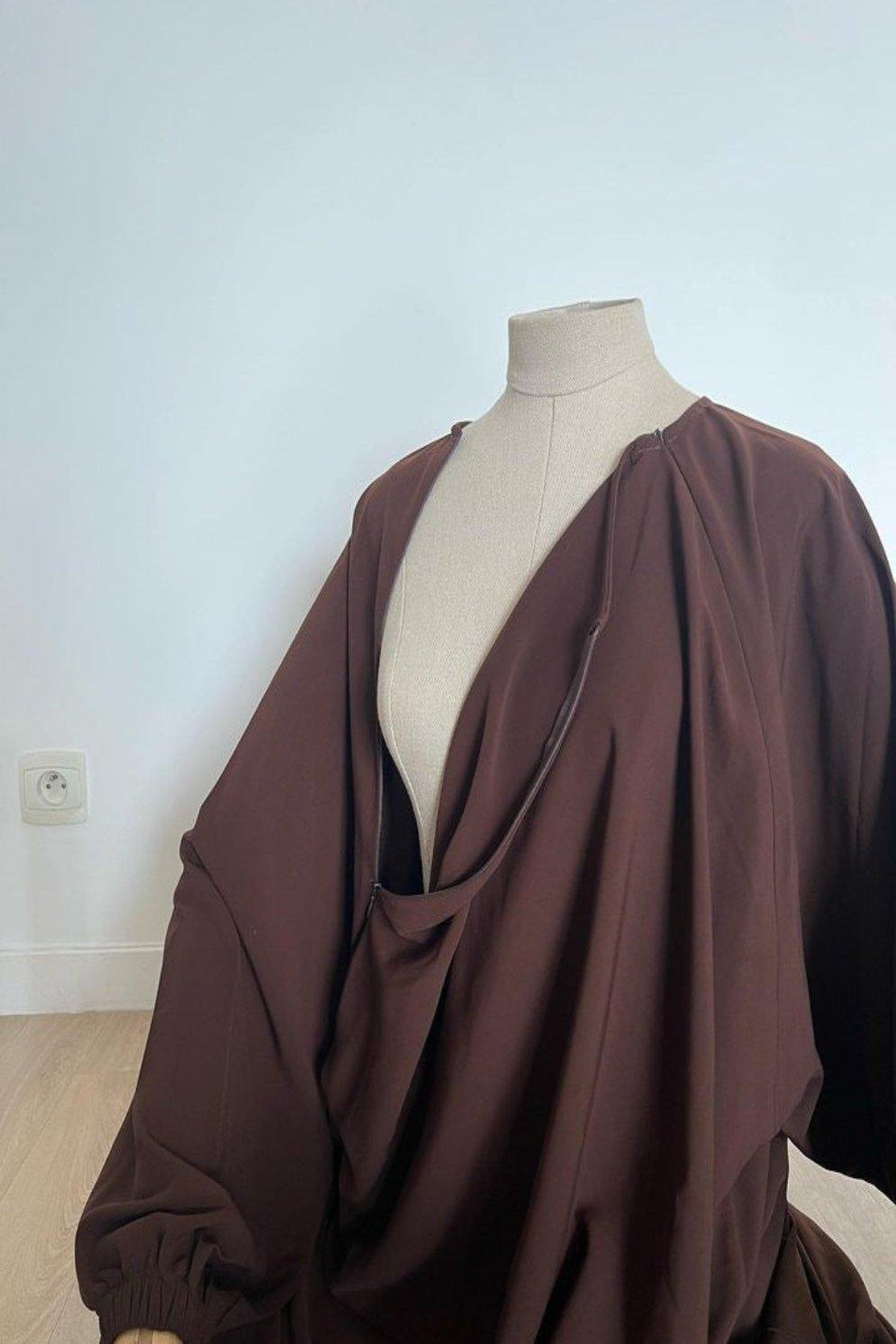 Abaya Sajmaya marron ouverte