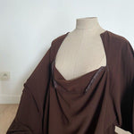 Abaya_Sajmaya_marron portée ouverte