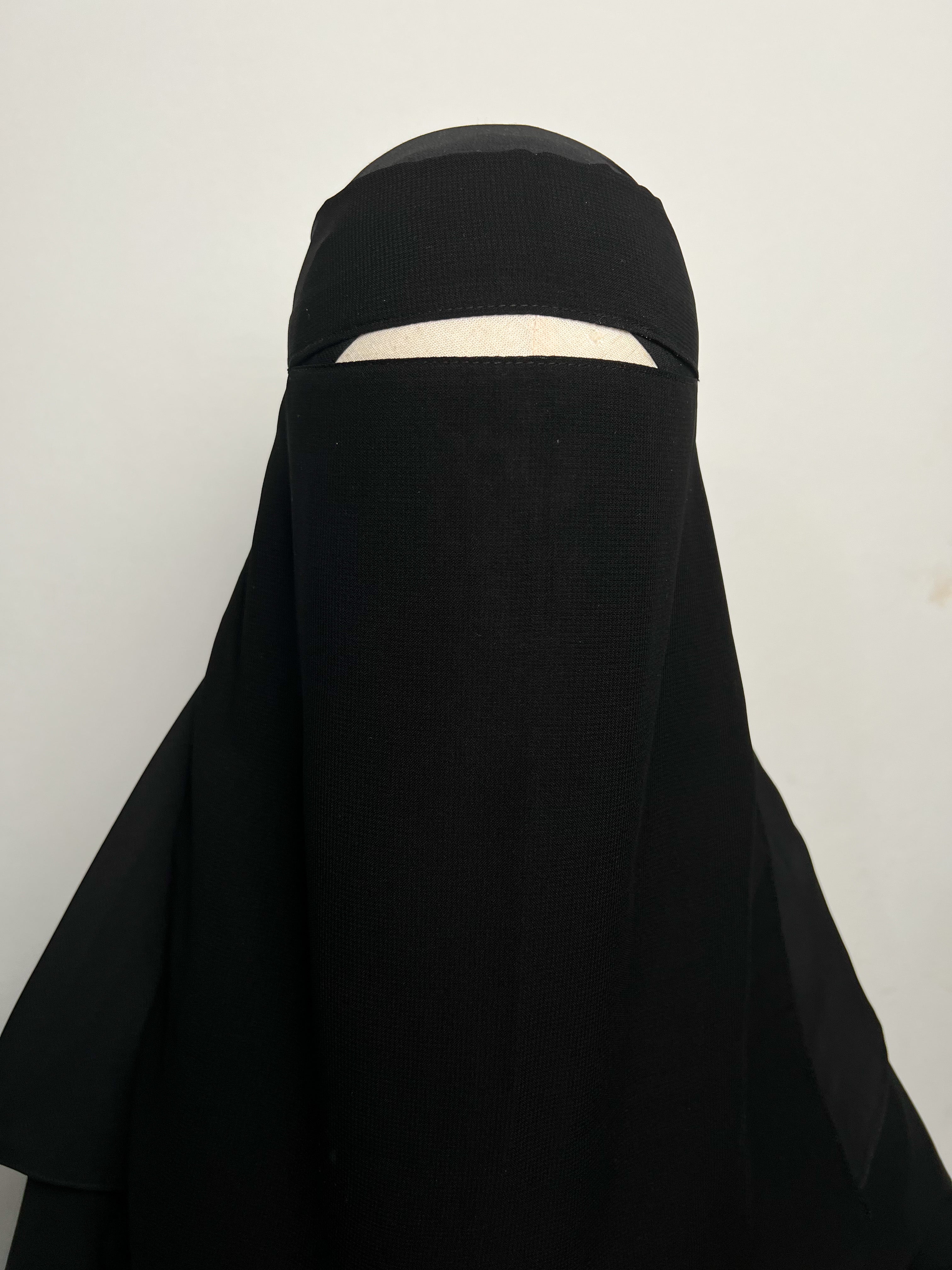 Niqab Seoudi Tesnim